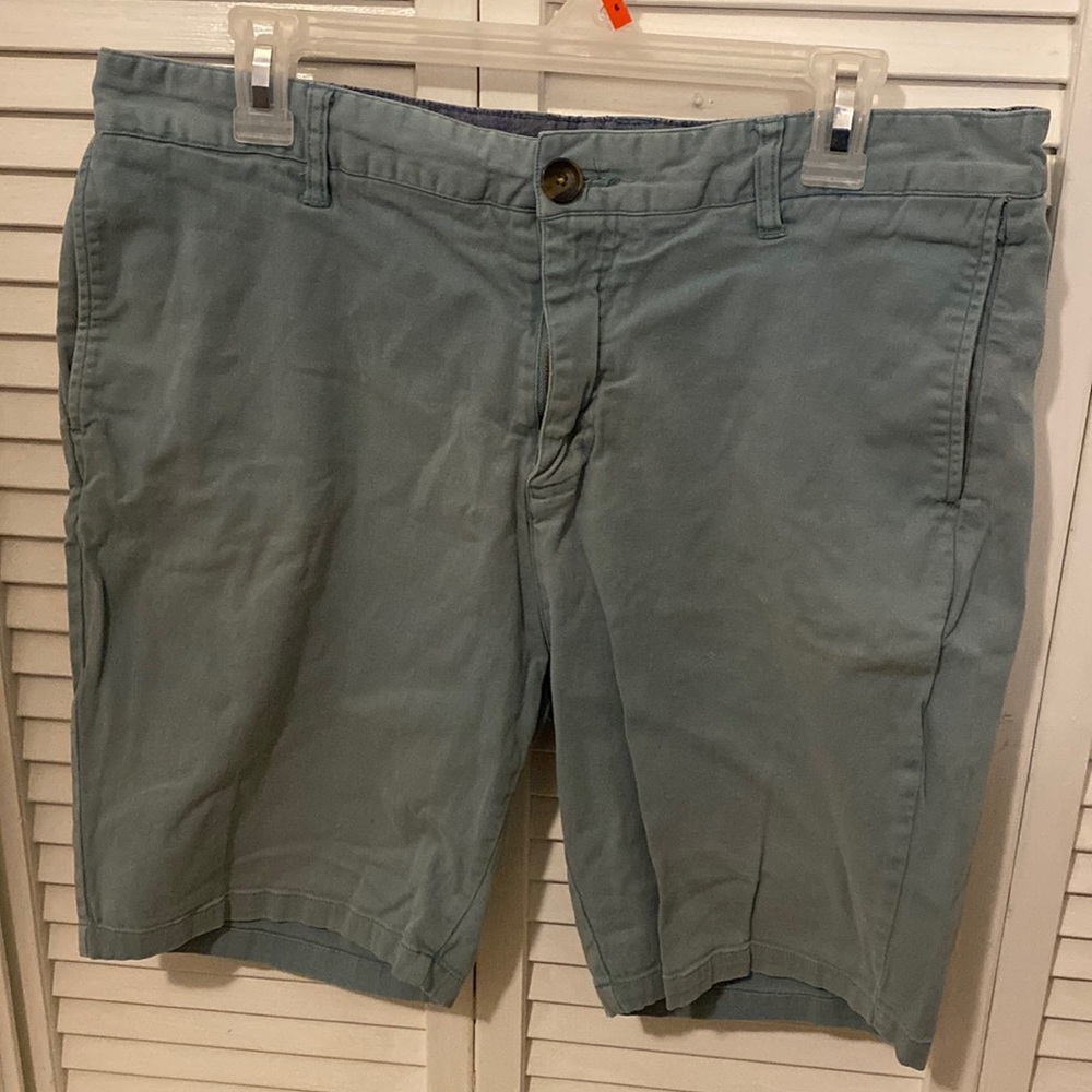 MG black label size 34 men’s shorts